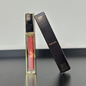 Tom Ford Gloss Luxe in 23 All Access